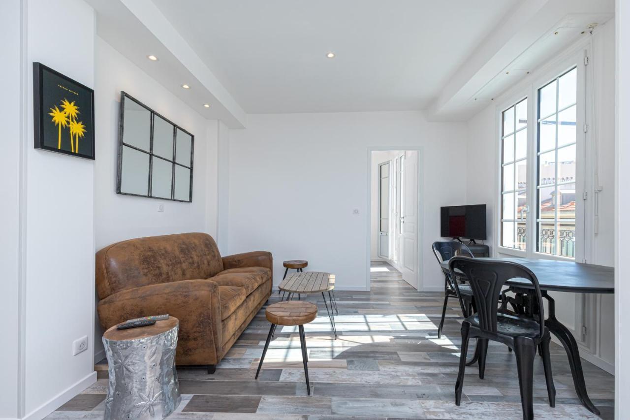Squared Head-Apartment With Terrace In Νίκαια Εξωτερικό φωτογραφία