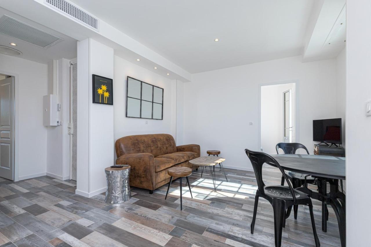 Squared Head-Apartment With Terrace In Νίκαια Εξωτερικό φωτογραφία